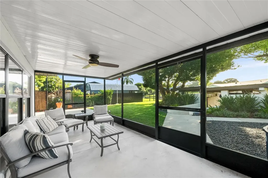 1604 Orange Avenue Tavares FL 32778