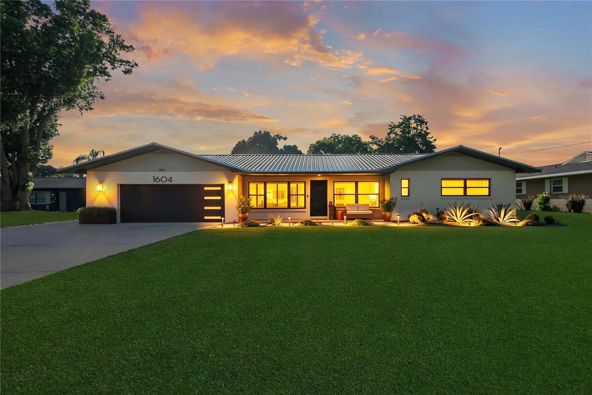 1604 Orange Avenue Tavares FL 32778