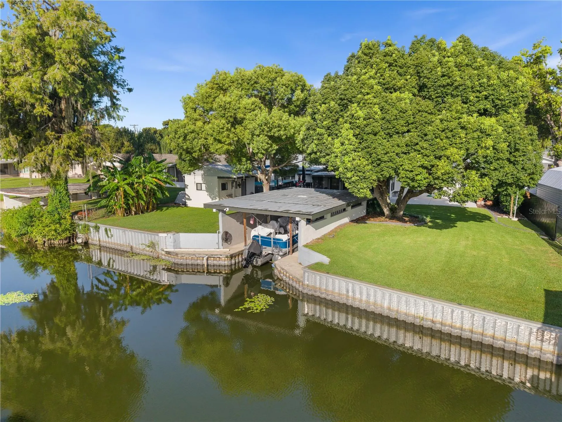 1604 Orange Avenue Tavares FL 32778