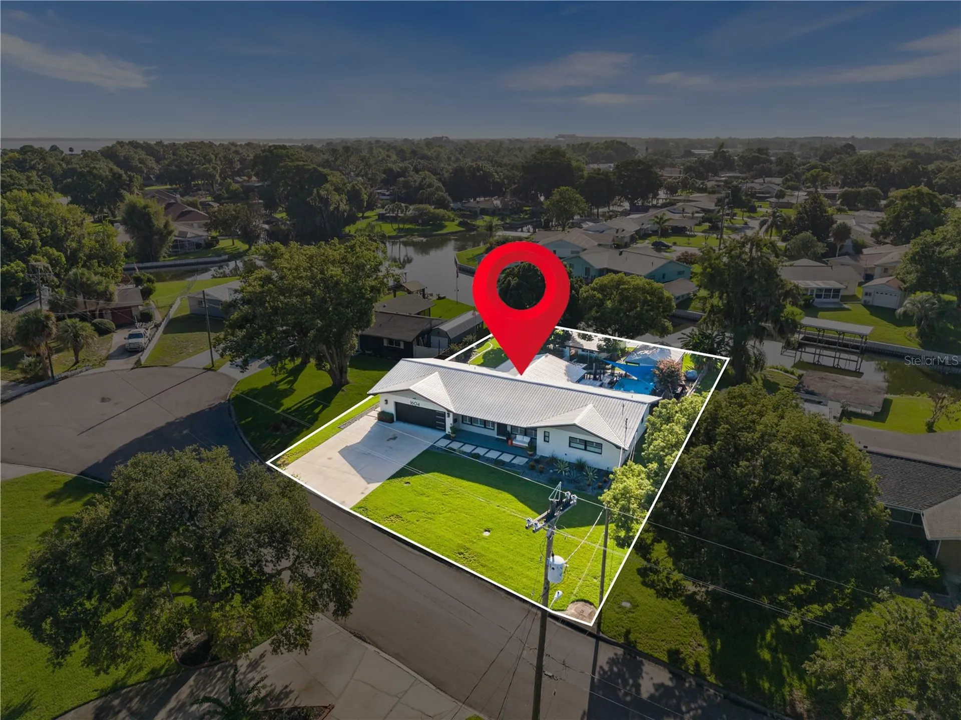 1604 Orange Avenue Tavares FL 32778