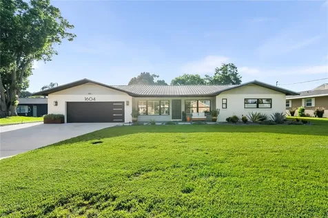 1604 Orange Avenue Tavares FL 32778