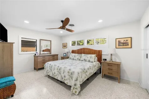 1604 Orange Avenue Tavares FL 32778