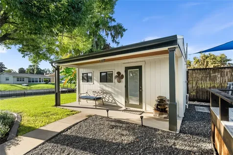 1604 Orange Avenue Tavares FL 32778