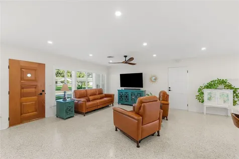 1604 Orange Avenue Tavares FL 32778