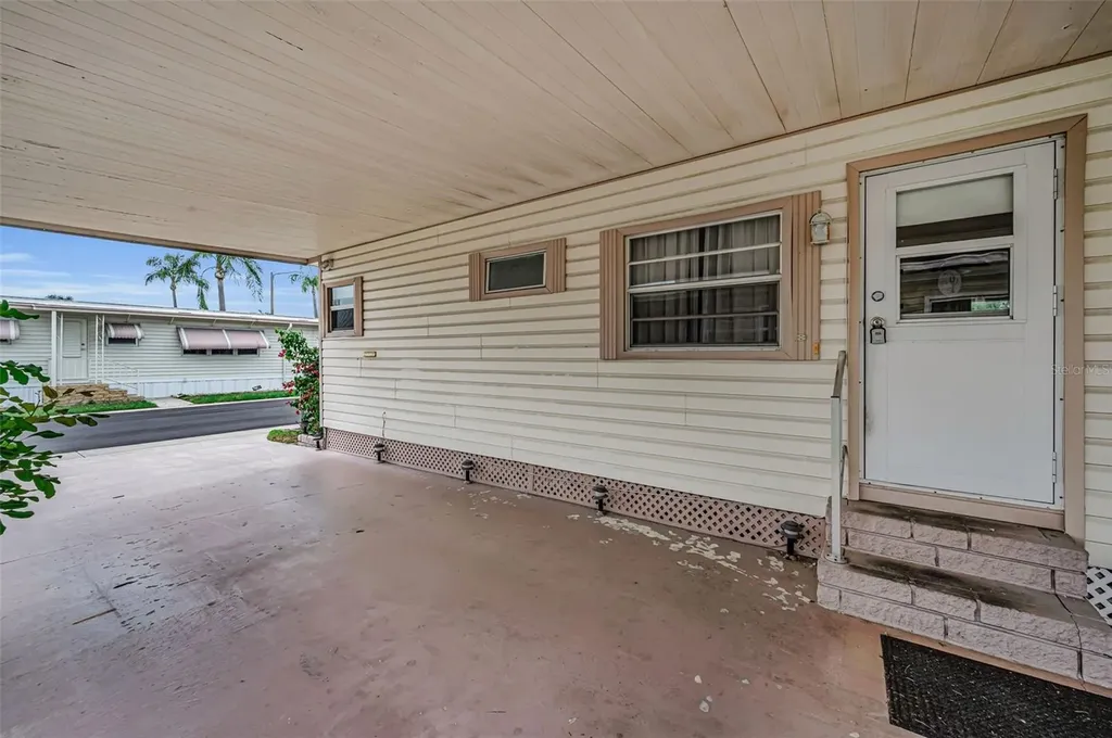 10539 Tahitian Lane Largo FL 33773