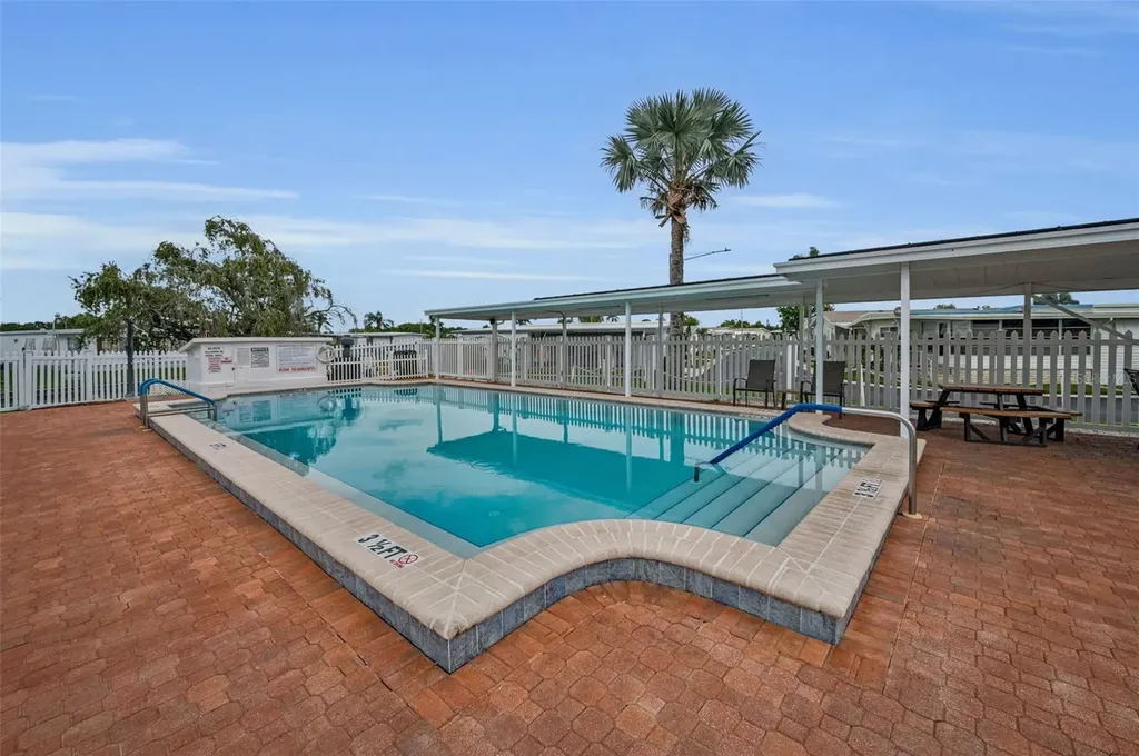 10539 Tahitian Lane Largo FL 33773