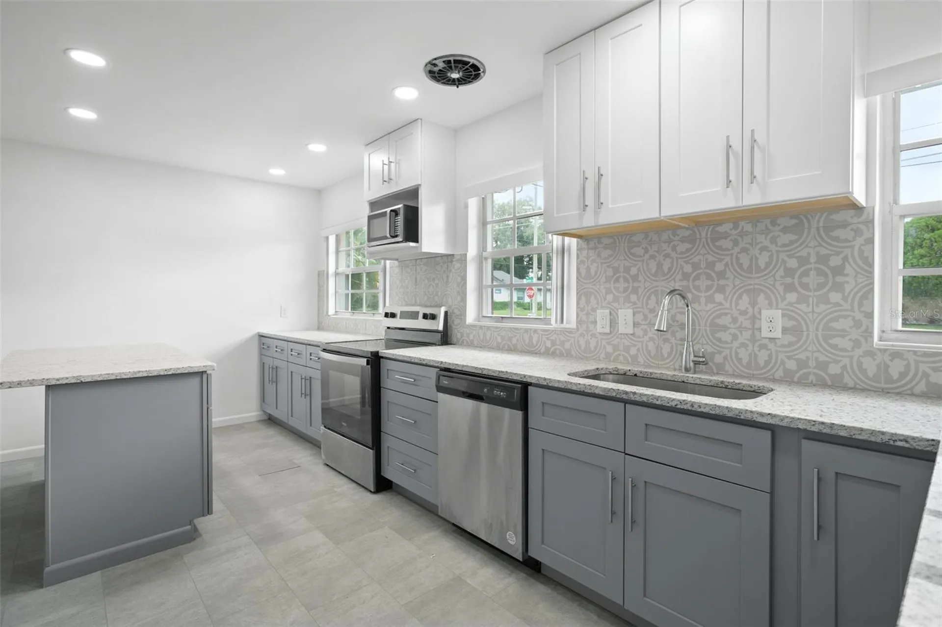1017 N Thorton Avenue Orlando FL 32803
