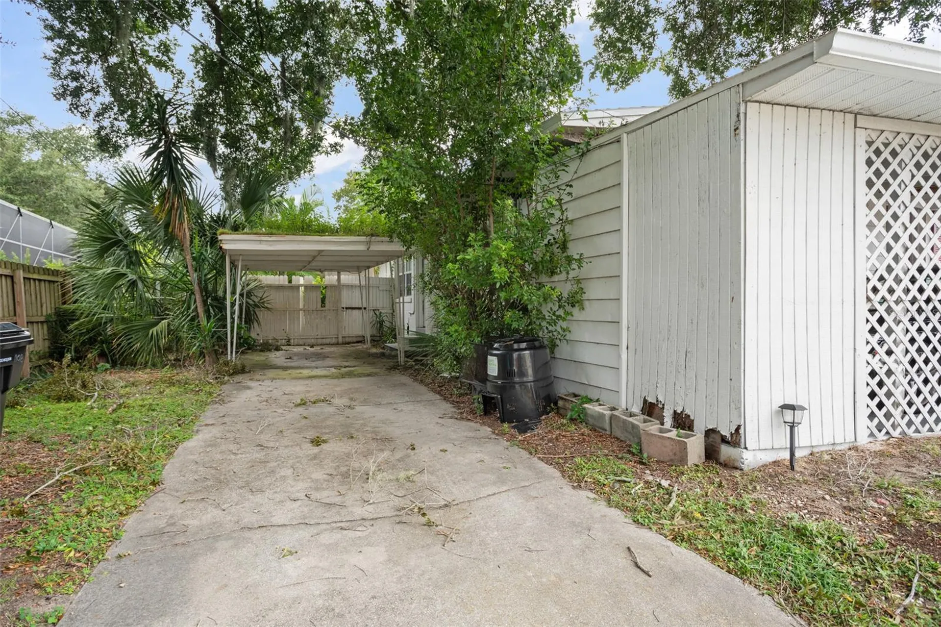 1017 N Thorton Avenue Orlando FL 32803