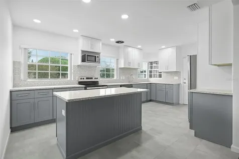 1017 N Thorton Avenue Orlando FL 32803