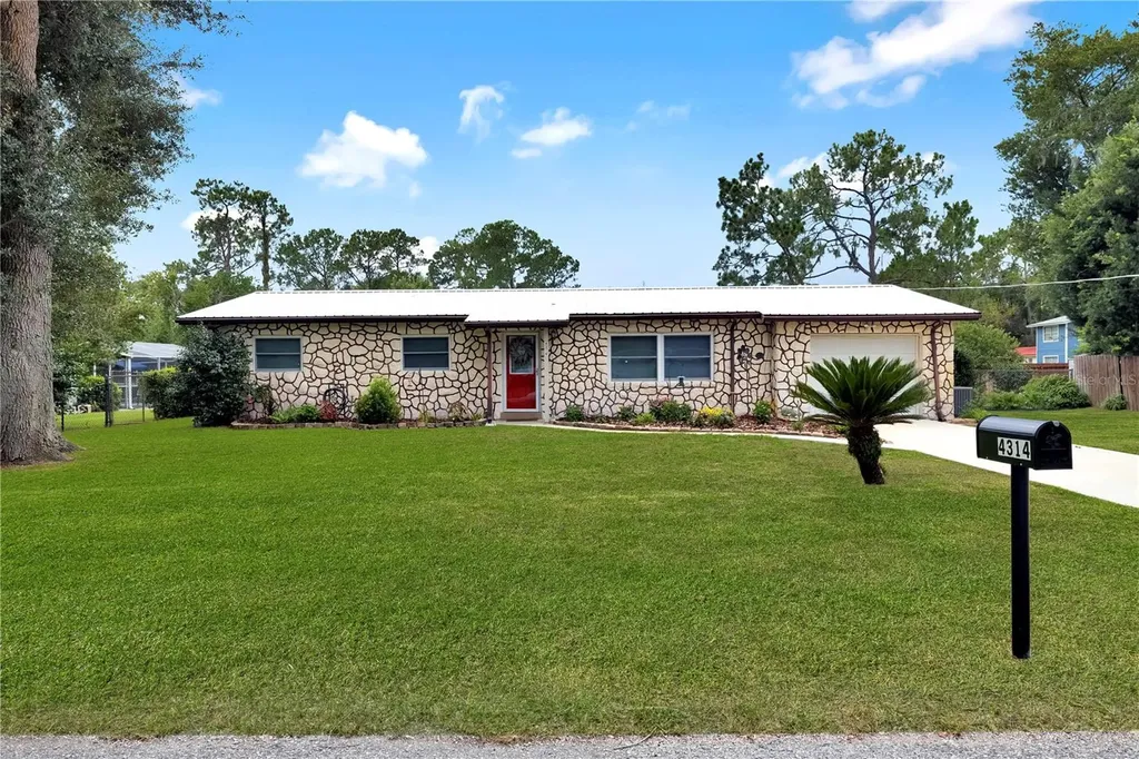 4314 Lark Drive Dover FL 33527