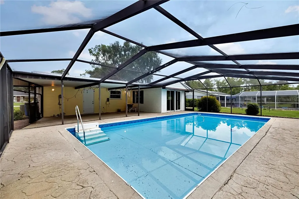 4314 Lark Drive Dover FL 33527