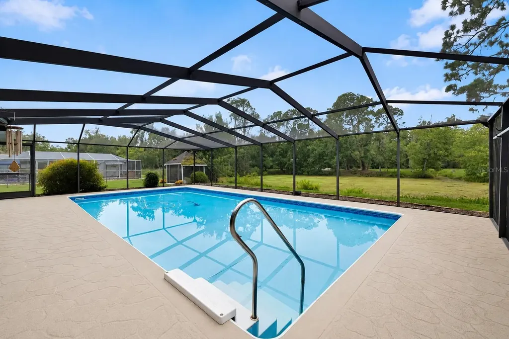 4314 Lark Drive Dover FL 33527