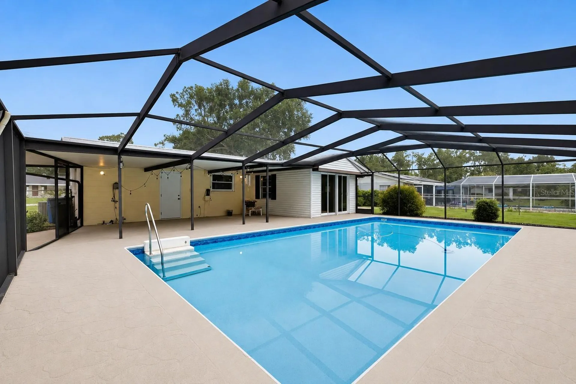 4314 Lark Drive Dover FL 33527