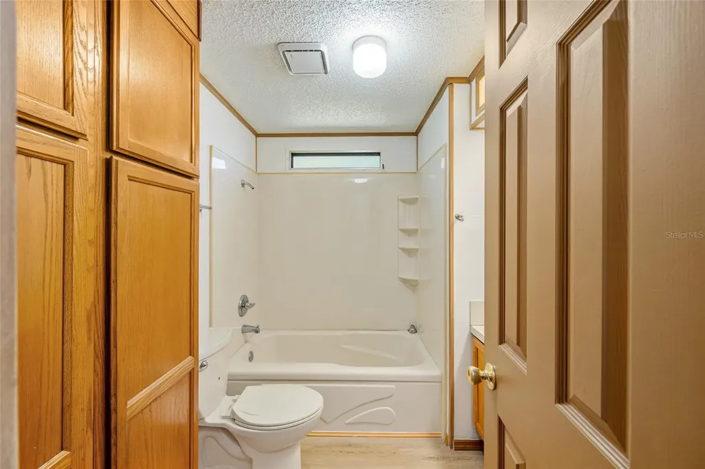 1004 Ann Avenue Lady Lake FL 32159