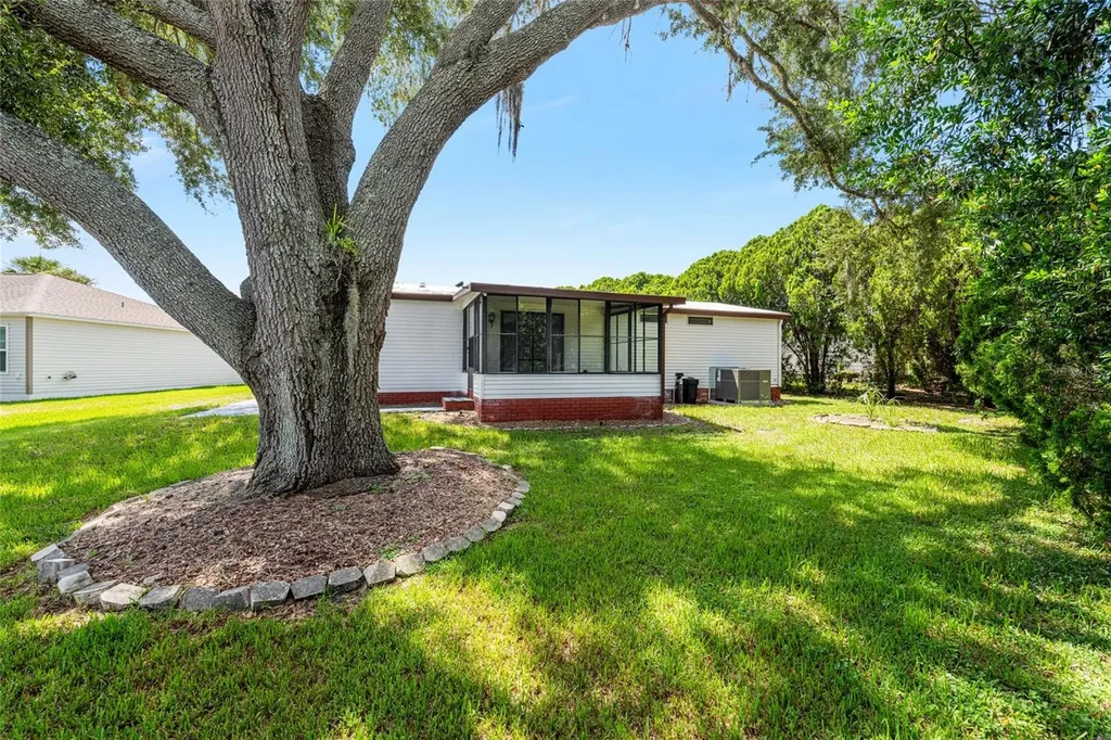 1004 Ann Avenue Lady Lake FL 32159