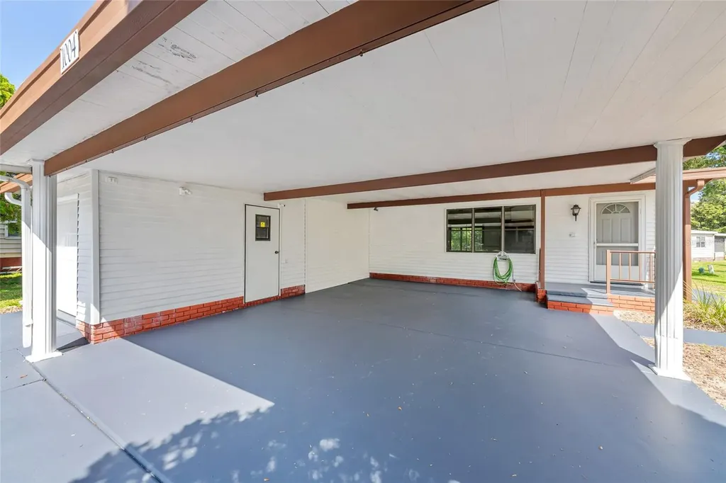 1004 Ann Avenue Lady Lake FL 32159