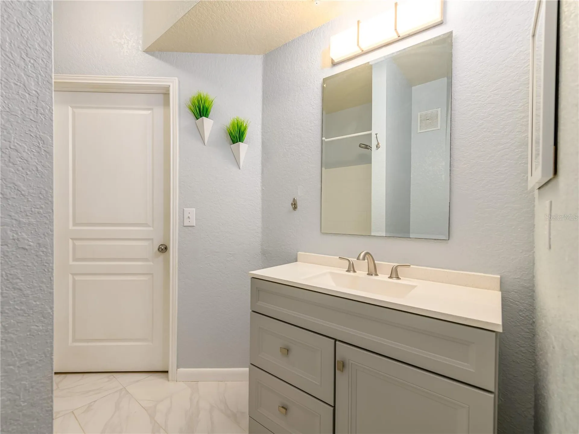 5125 Palm Springs Boulevard Tampa FL 33647