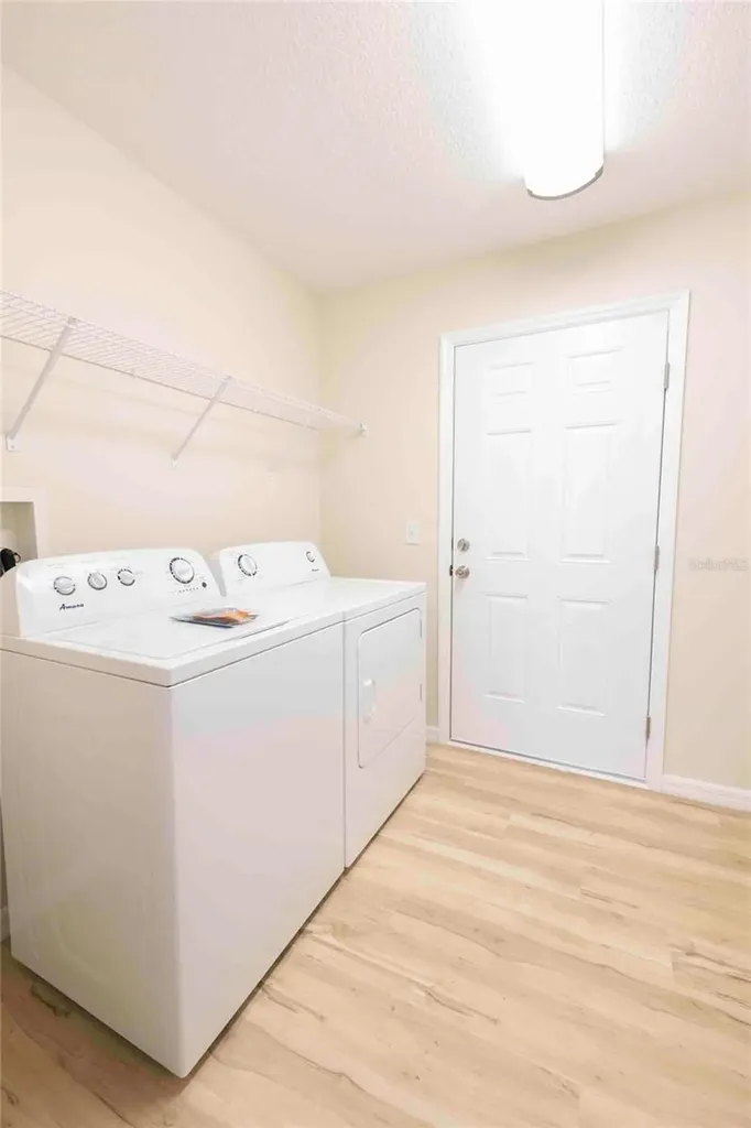2270 Suanee Avenue Eustis FL 32726