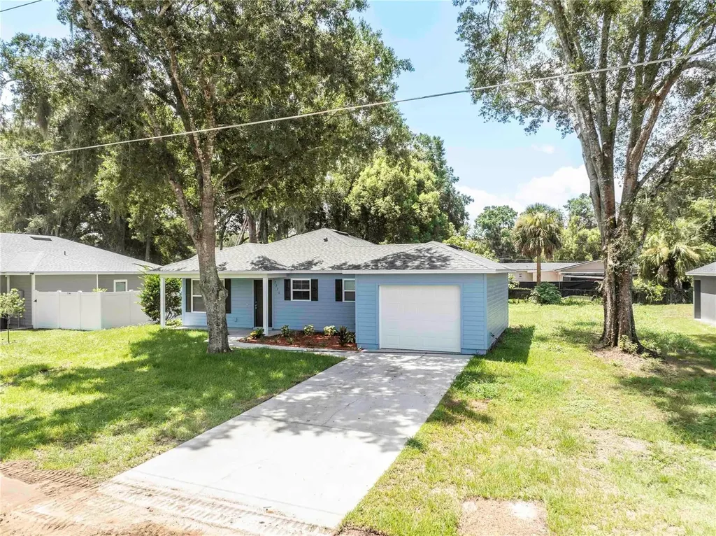 2270 Suanee Avenue Eustis FL 32726