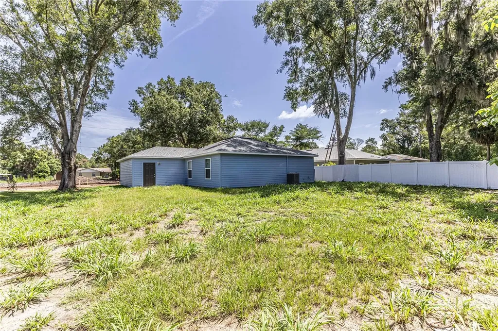 2270 Suanee Avenue Eustis FL 32726