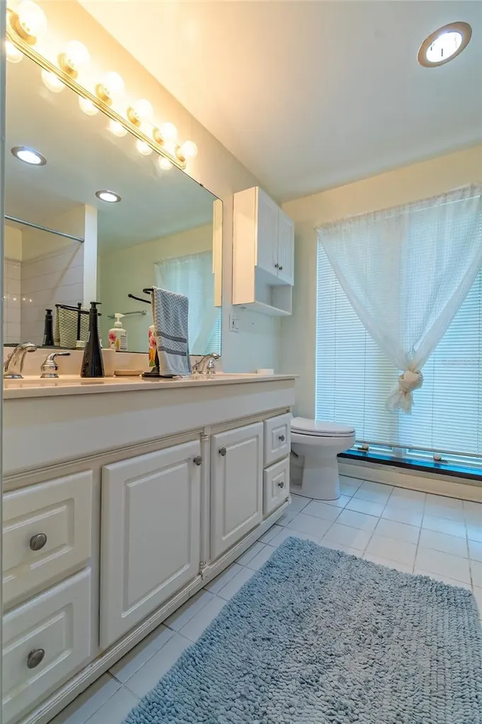 2425 Lake Sue Drive Orlando FL 32803