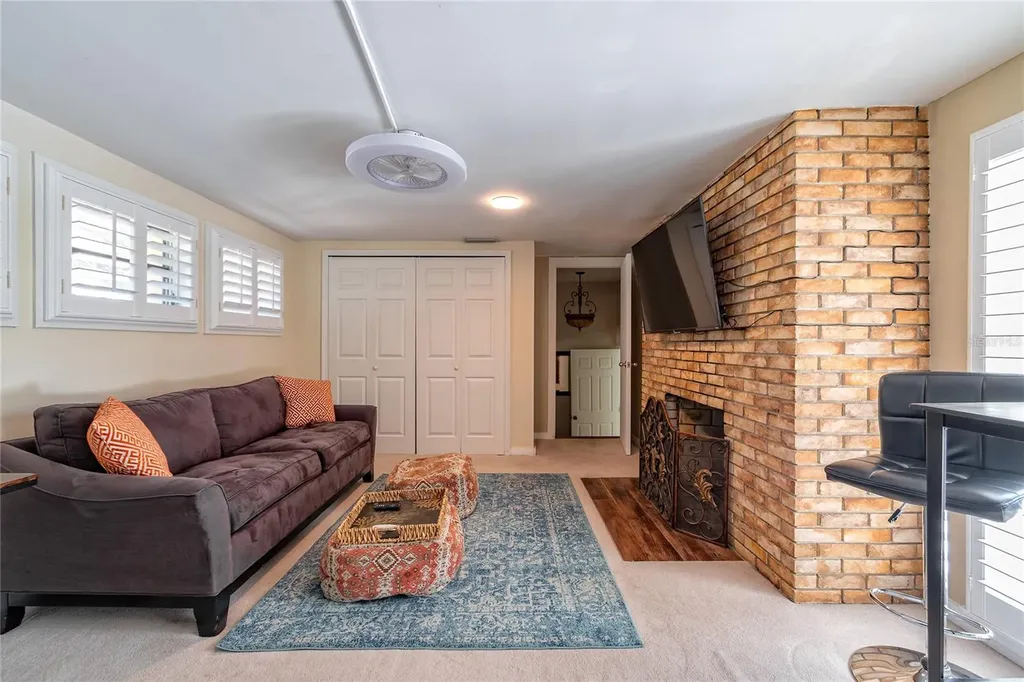 2425 Lake Sue Drive Orlando FL 32803