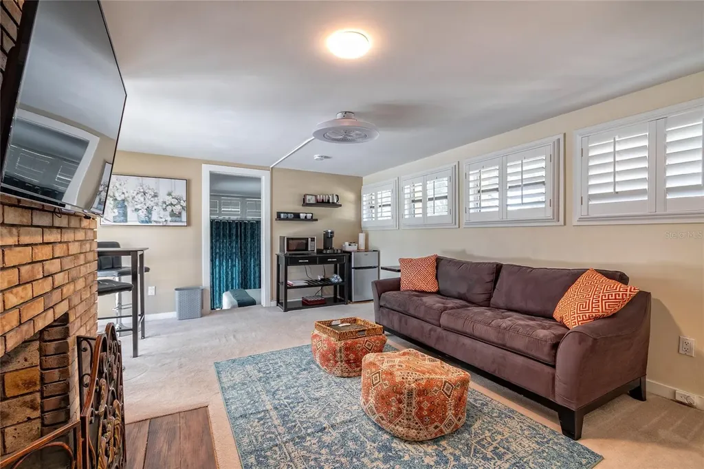 2425 Lake Sue Drive Orlando FL 32803