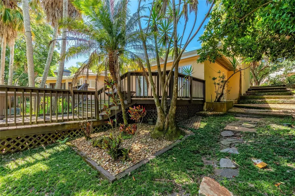 2425 Lake Sue Drive Orlando FL 32803