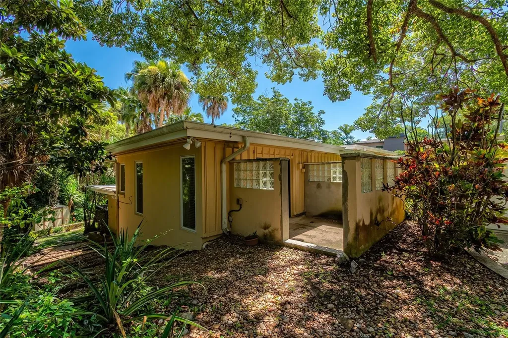 2425 Lake Sue Drive Orlando FL 32803