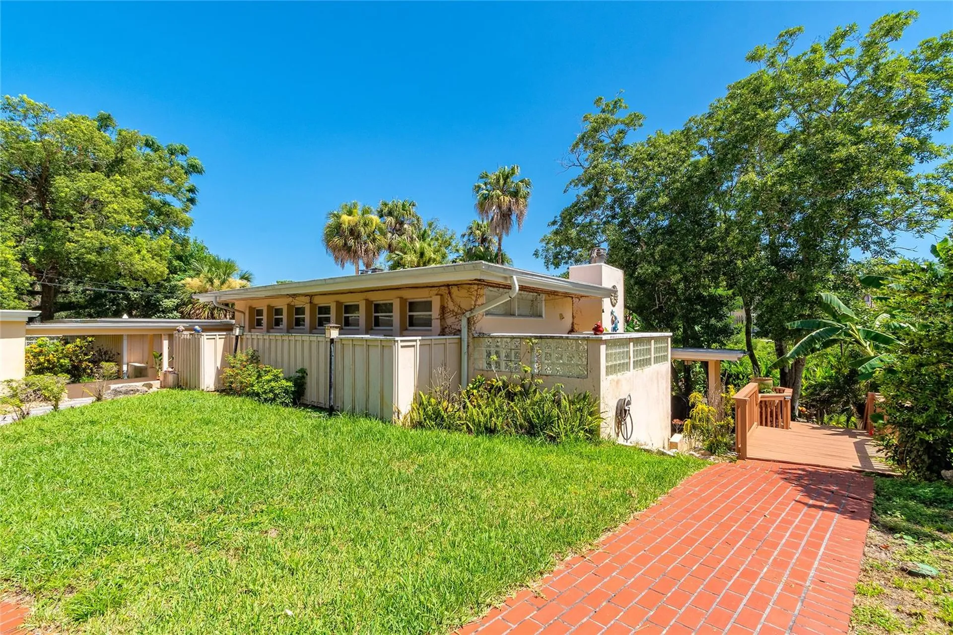 2425 Lake Sue Drive Orlando FL 32803
