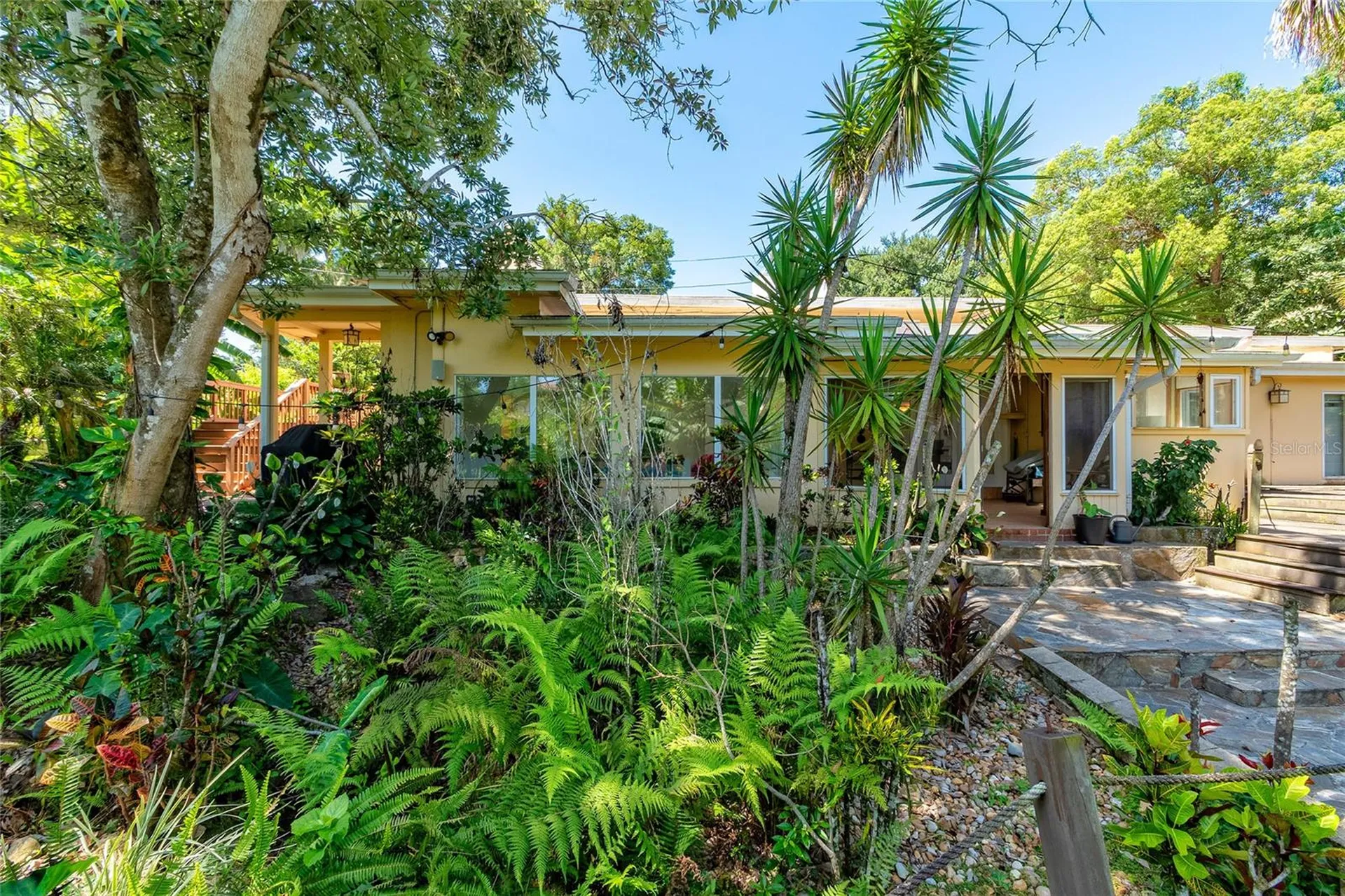 2425 Lake Sue Drive Orlando FL 32803