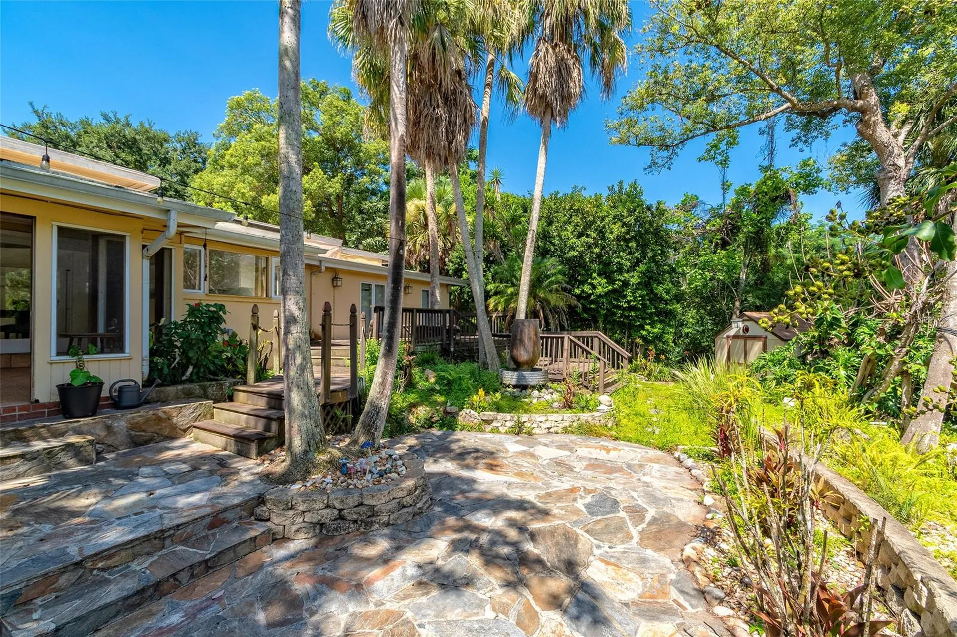 2425 Lake Sue Drive Orlando FL 32803