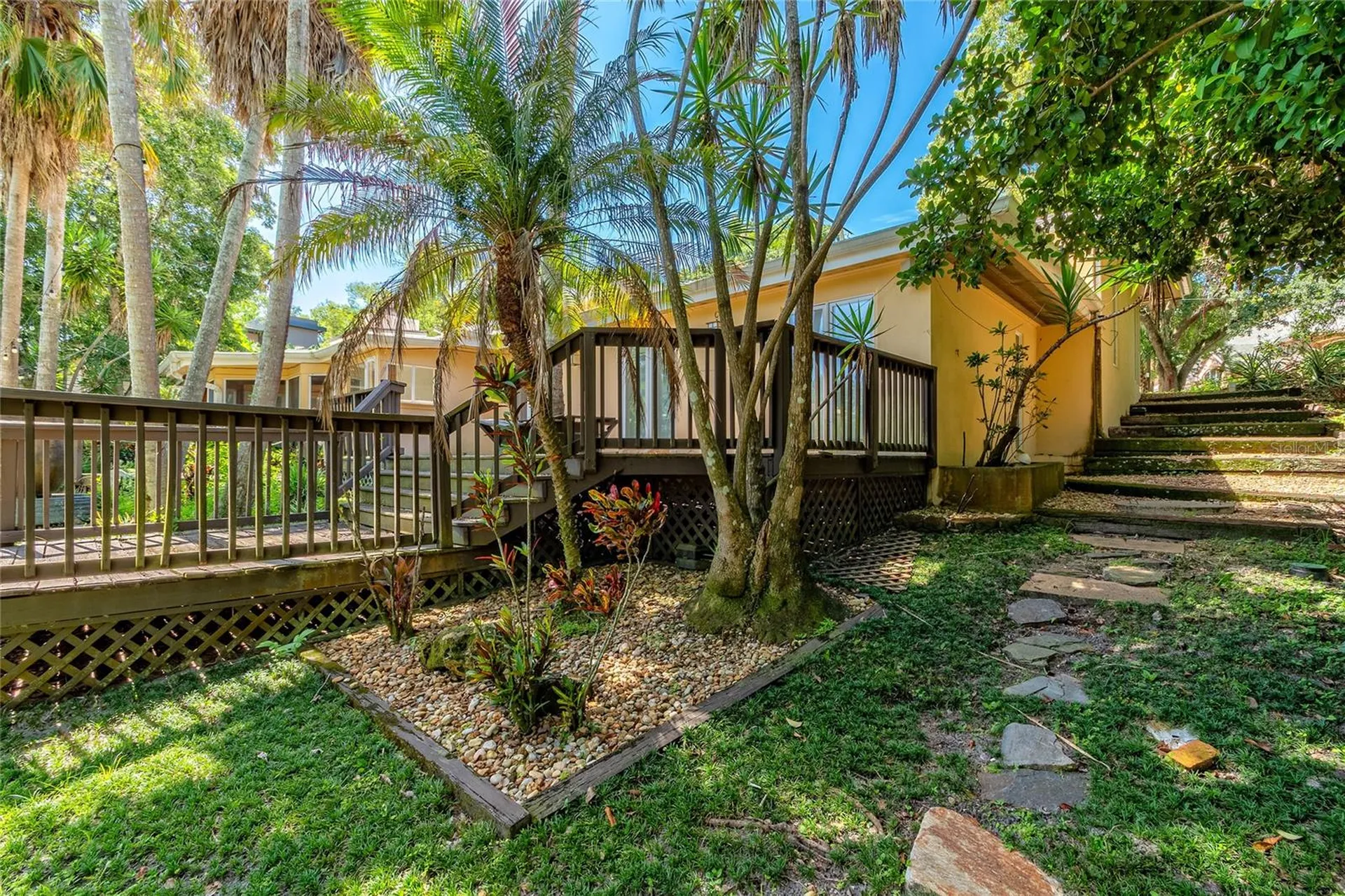 2425 Lake Sue Drive Orlando FL 32803