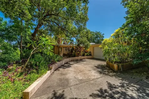2425 Lake Sue Drive Orlando FL 32803