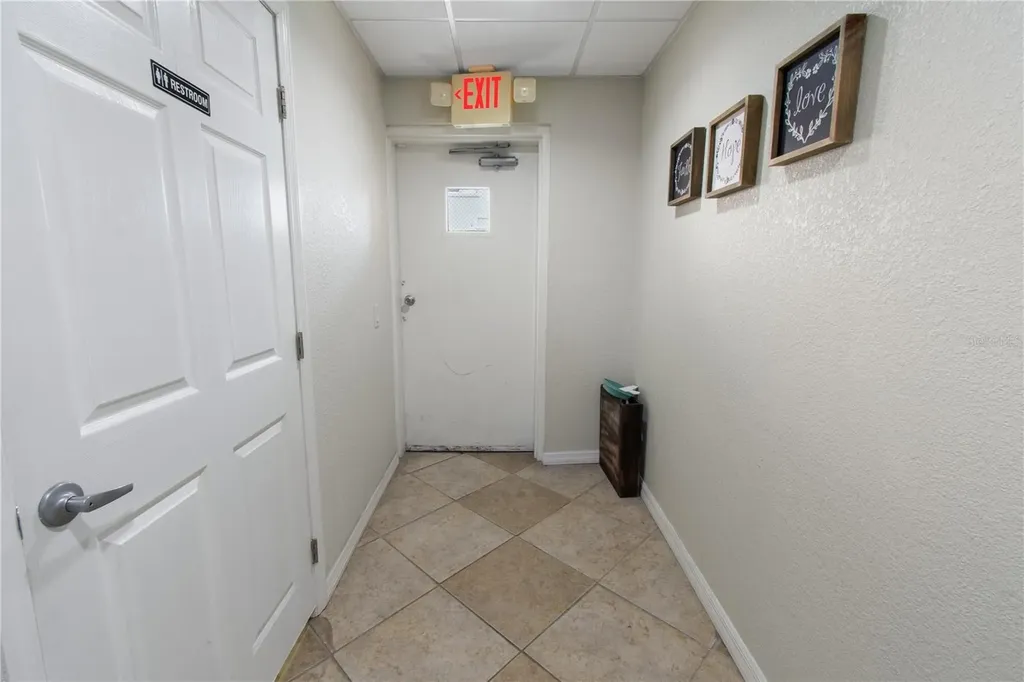 1 W Central Avenue Lake Wales FL 33853