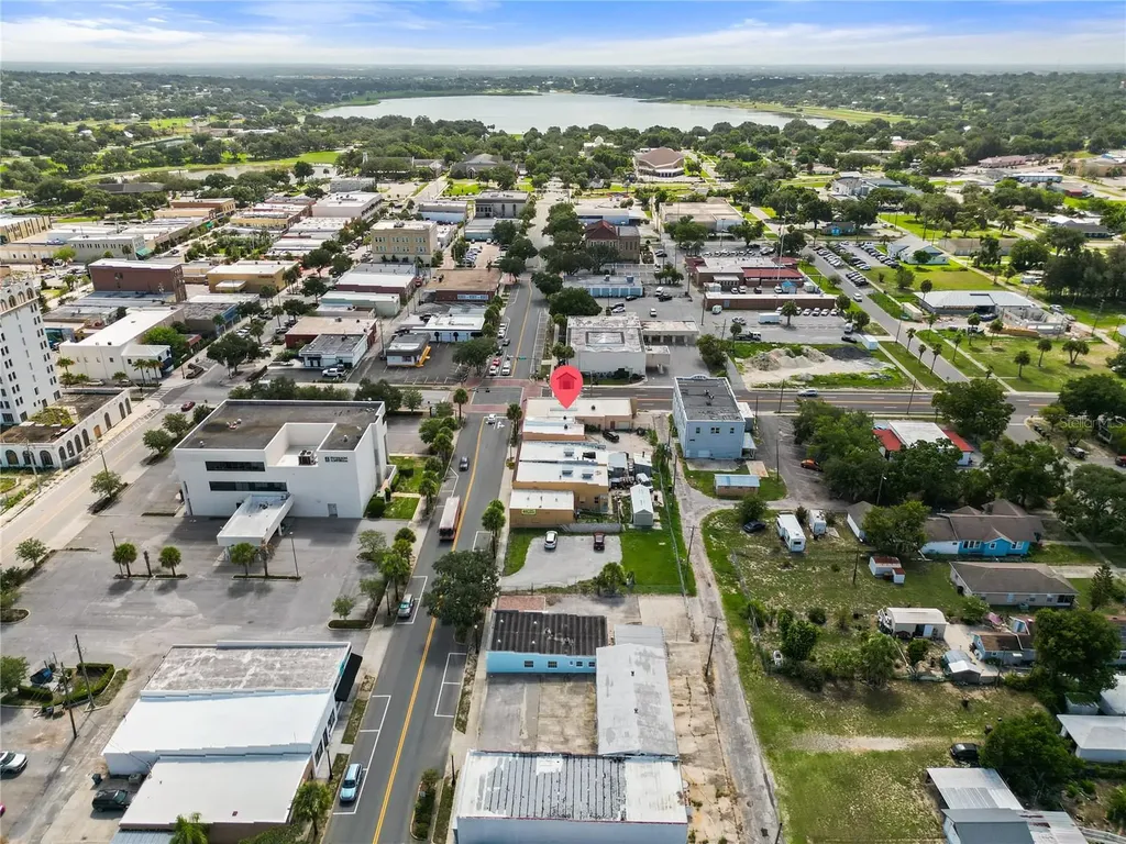 1 W Central Avenue Lake Wales FL 33853