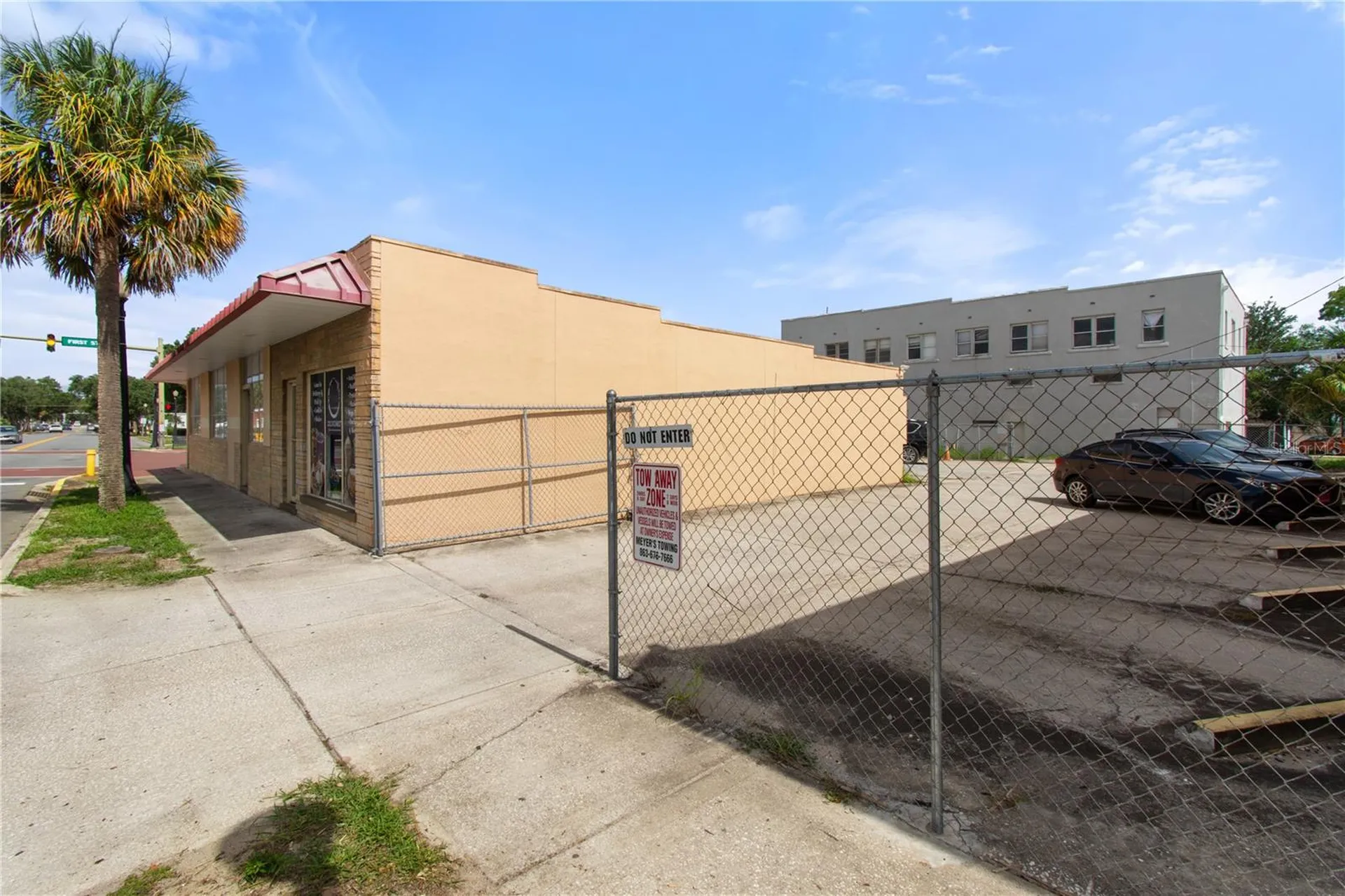 1 W Central Avenue Lake Wales FL 33853