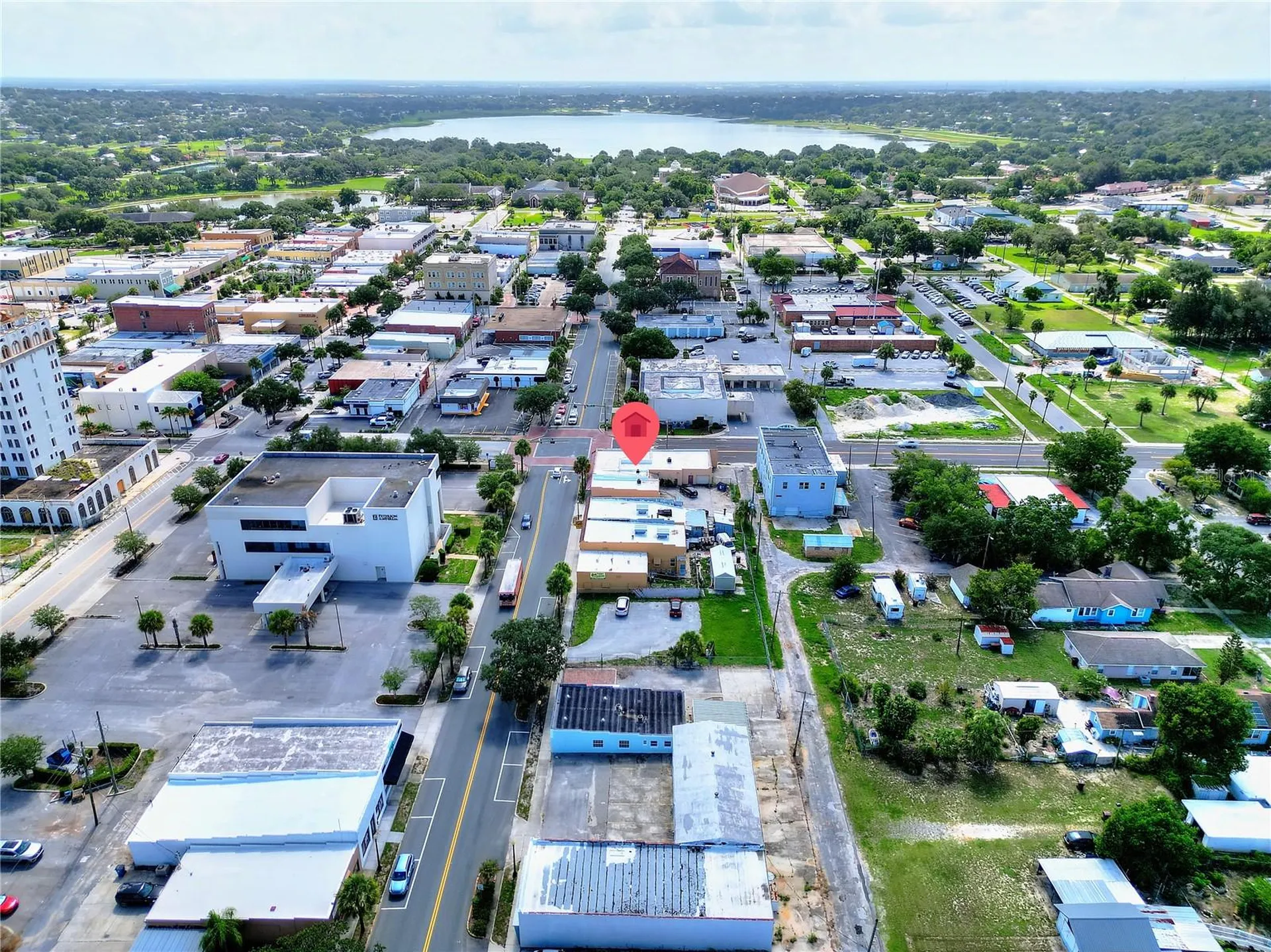 1 W Central Avenue Lake Wales FL 33853