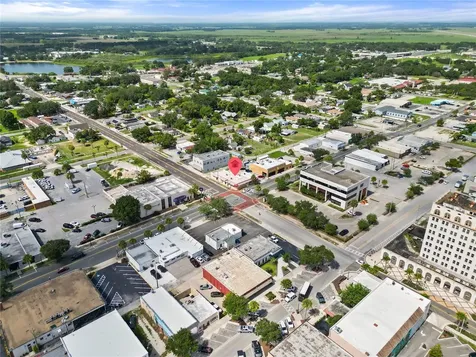 1 W Central Avenue Lake Wales FL 33853