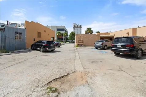 1 W Central Avenue Lake Wales FL 33853
