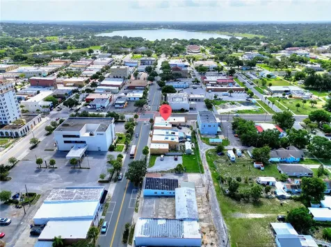 1 W Central Avenue Lake Wales FL 33853