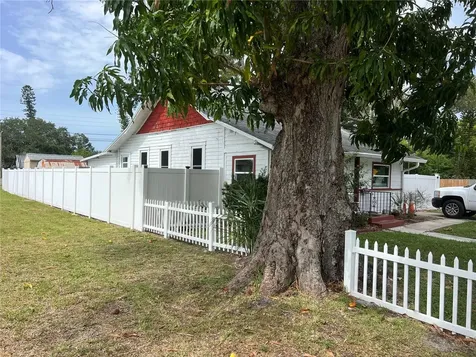 526 14th Avenue S St Petersburg FL 33701
