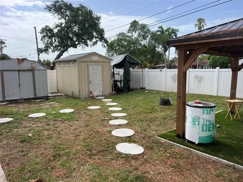 526 14th Avenue S St Petersburg FL 33701