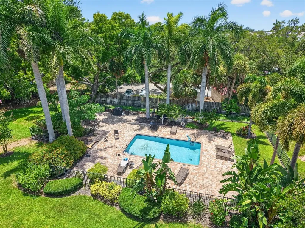 2220 Bahia Vista Street Sarasota FL 34239