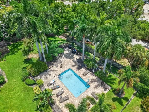2220 Bahia Vista Street Sarasota FL 34239