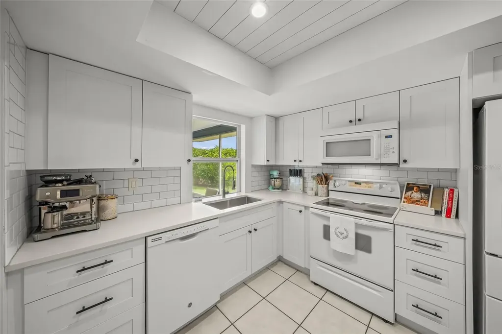 6553 Samoa Drive Sarasota FL 34241