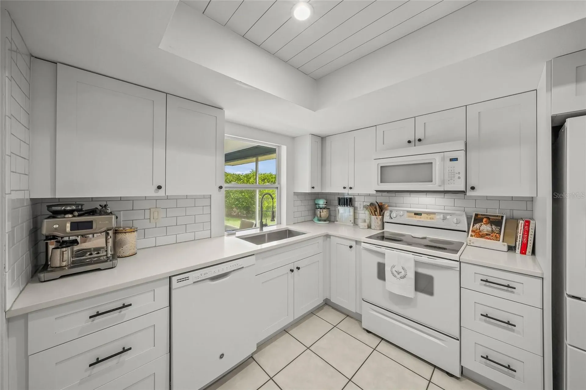 6553 Samoa Drive Sarasota FL 34241