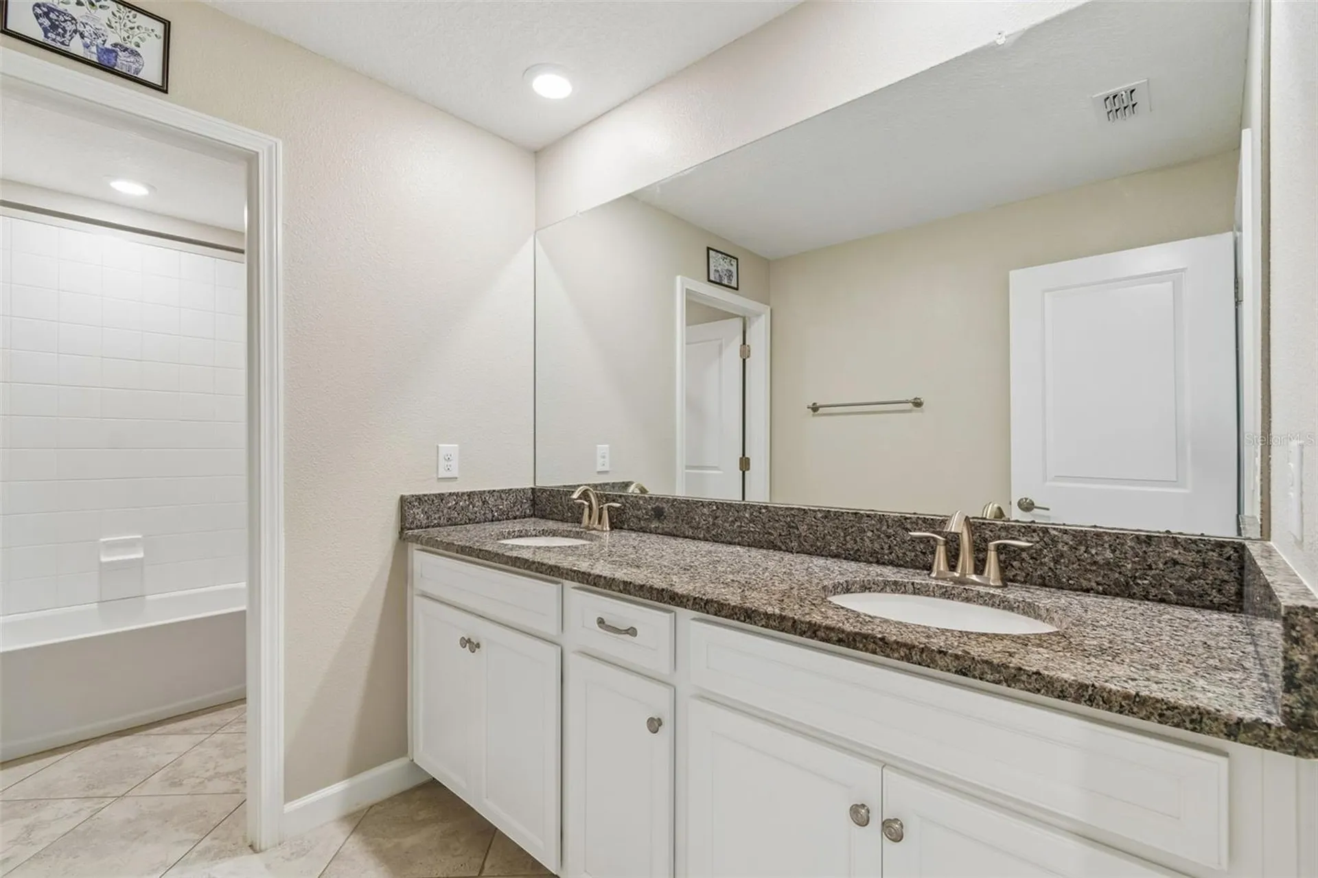 25057 Lambrusco Loop Lutz FL 33559