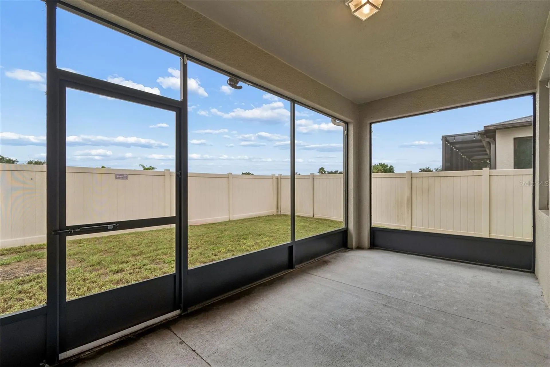 25057 Lambrusco Loop Lutz FL 33559