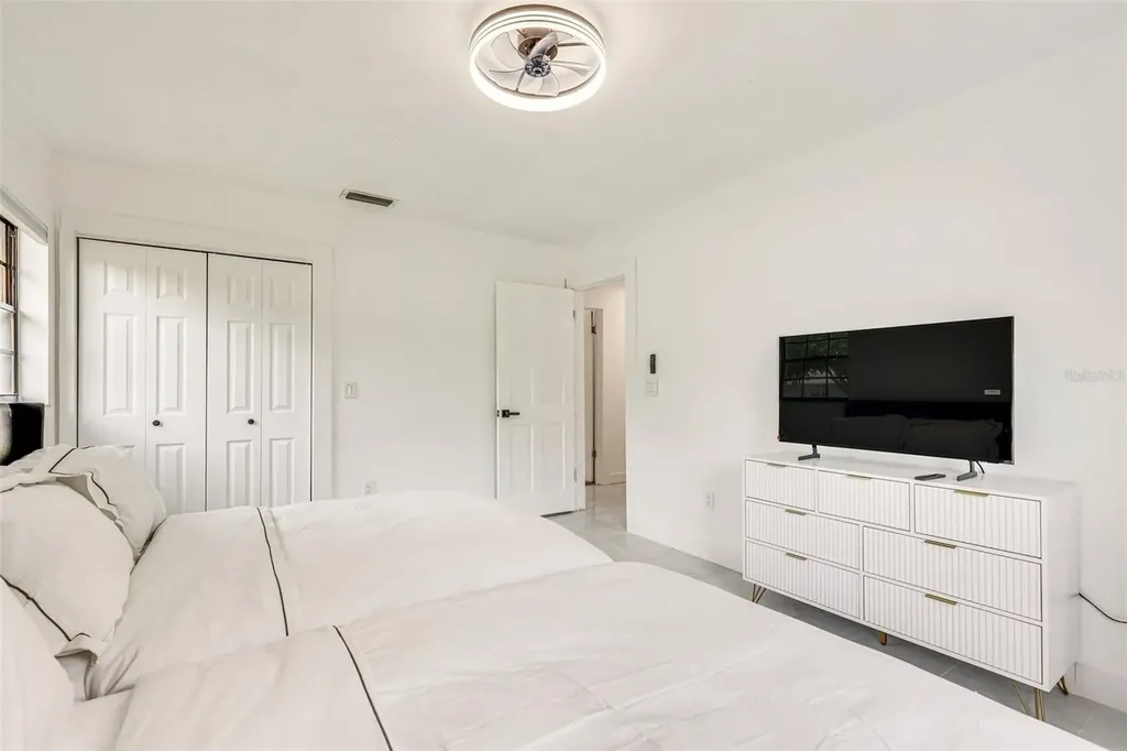 920 Lakeview Drive Wimauma FL 33598